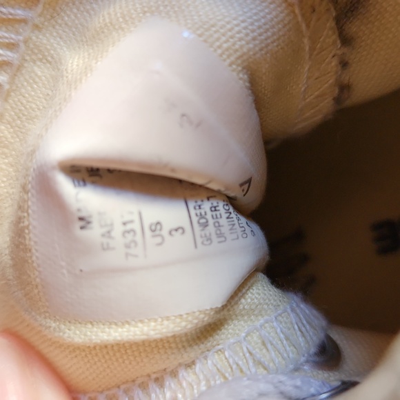 Converse Gold Shimmering Toddler High-Tops Size 3 - Picture 13 of 16